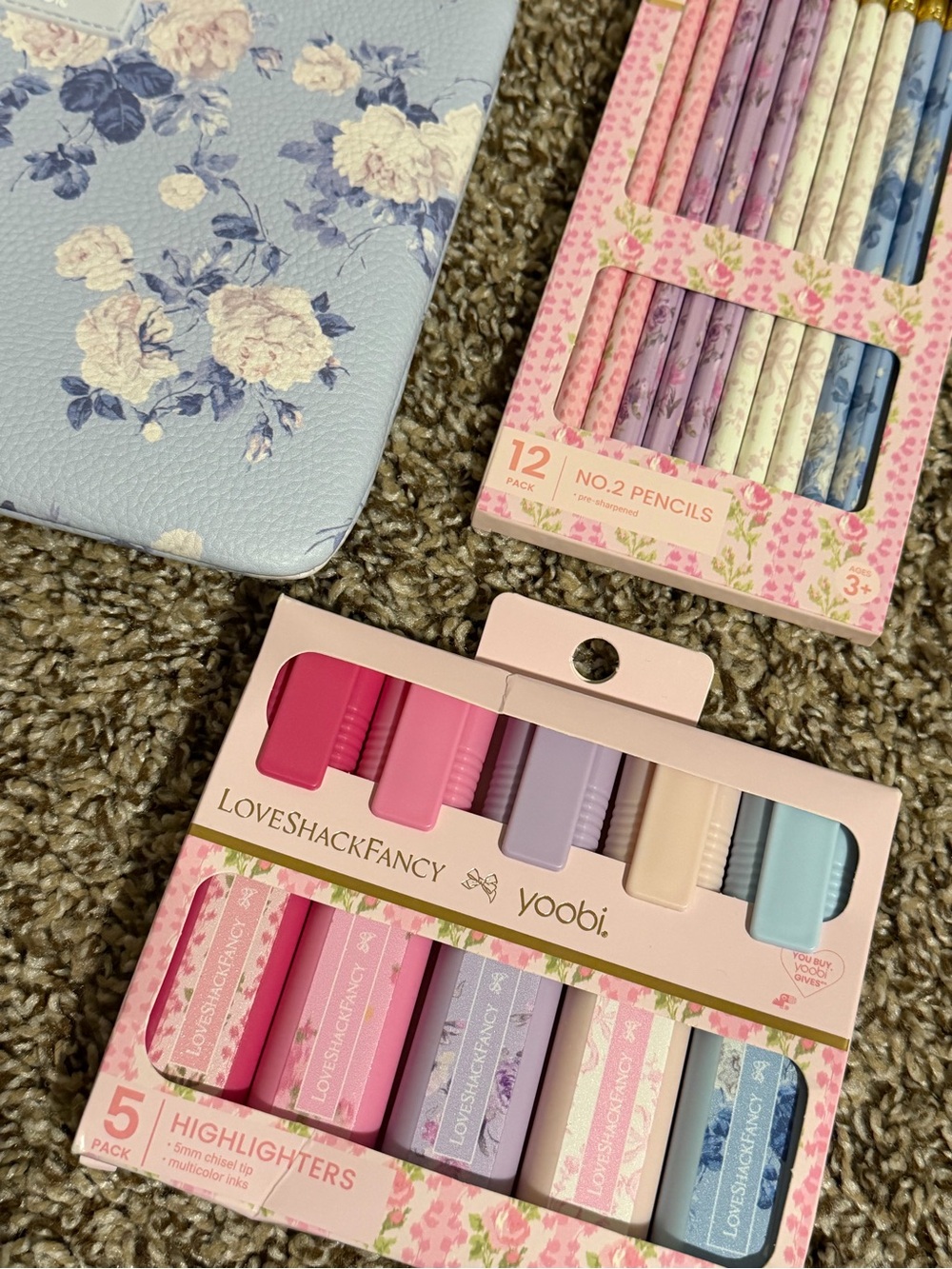 LoveShackFancy wristlet pouch + school supplies - Picture 2 of 9